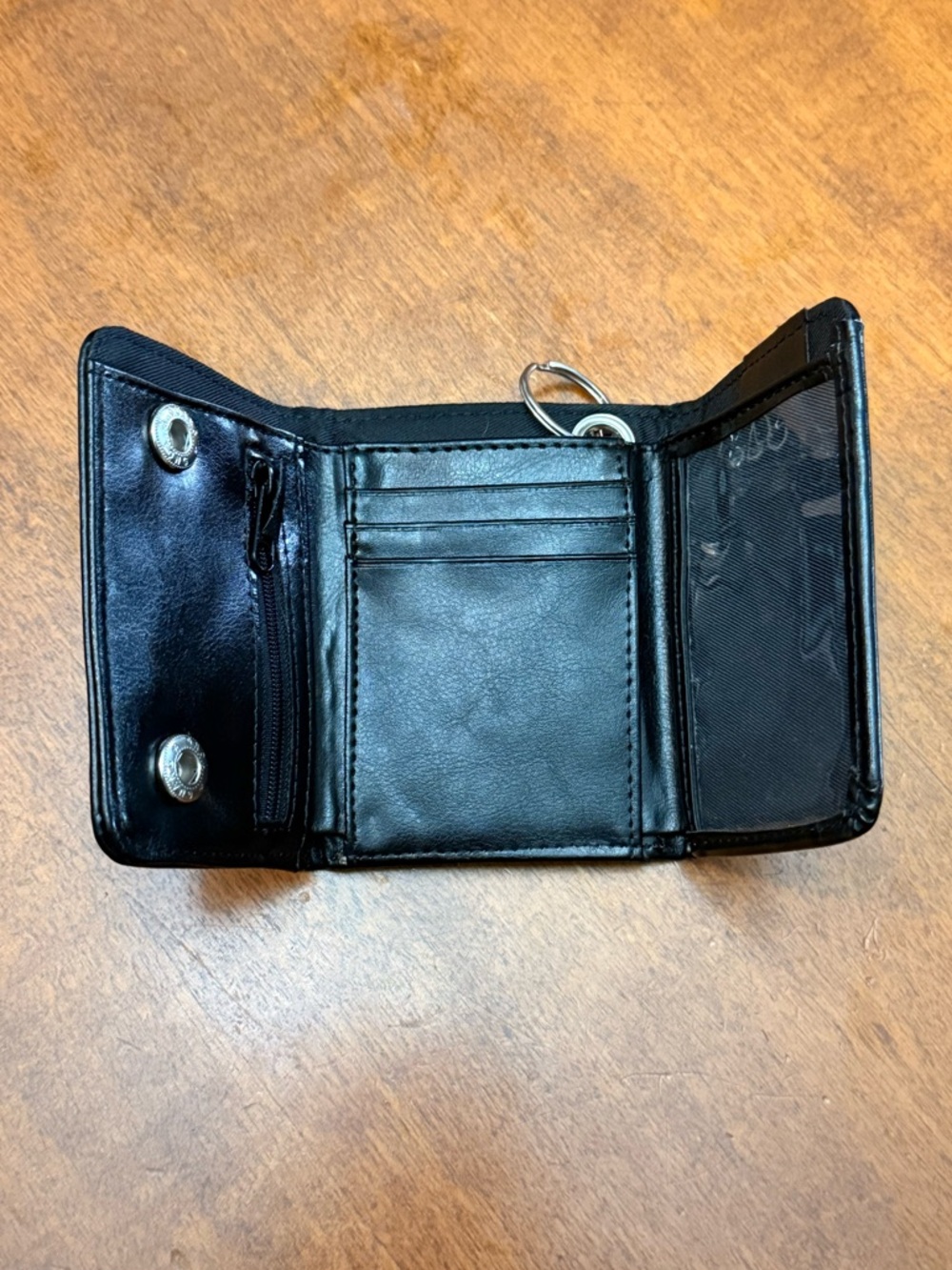 No Boundaries Men's Trifold Chain Skull Wallet Black - Picture 3 of 3